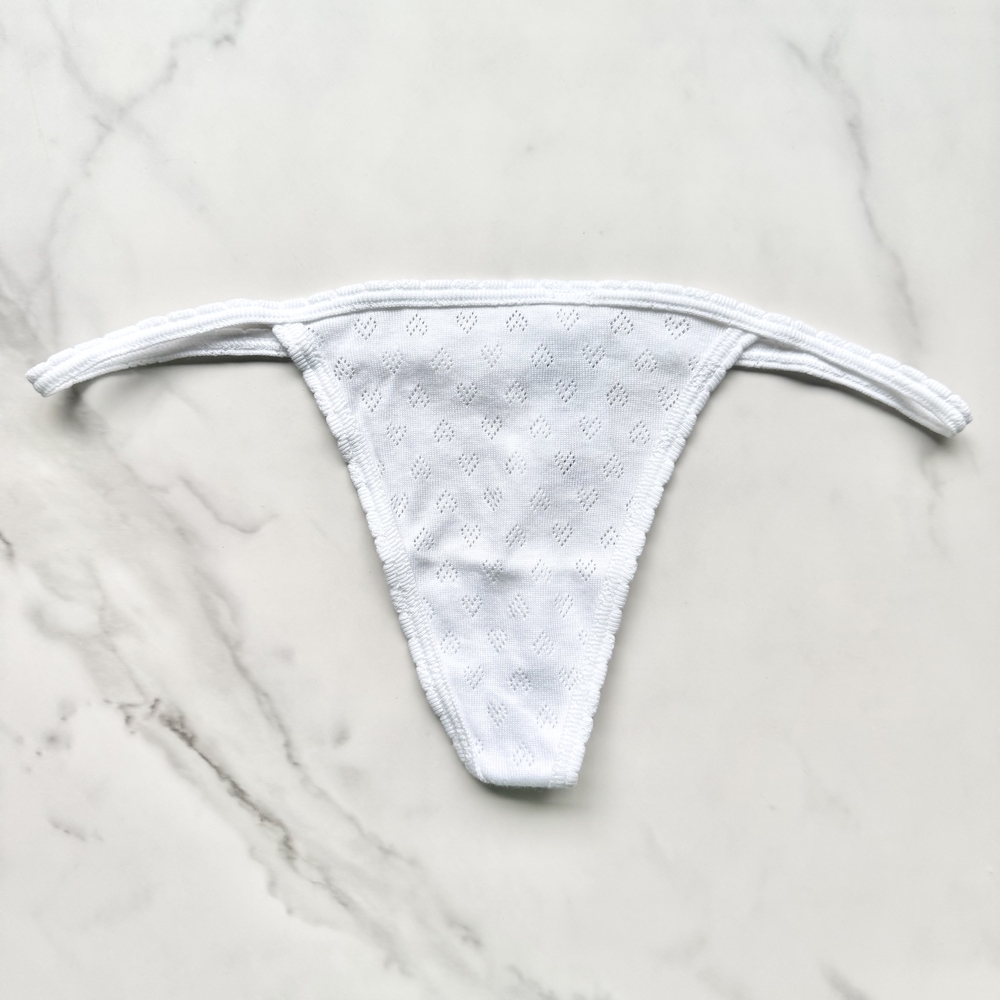 NWT PINK VICTORIA'S SECRET COTTON HEART POINTELLE V-STRING PANTY IN OPTIC WHITE